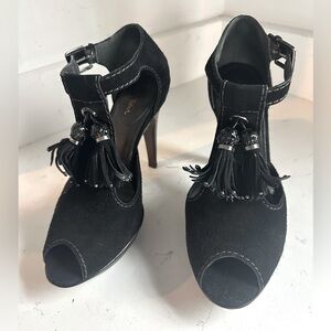 Cole Haan suede heel Size 9.5B‎